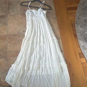 Elegant White Maxi Dress